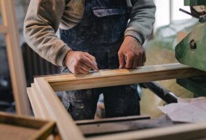manutenzione e restauro degli infissi in legno